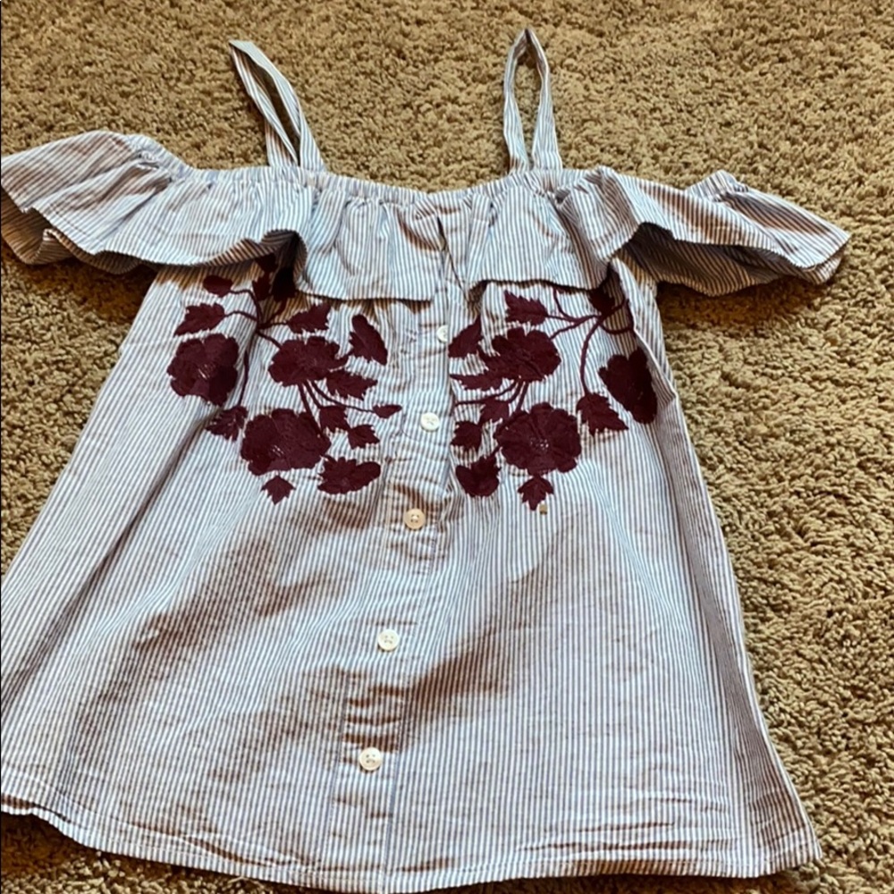 Embroidered off the shoulder button up tank top